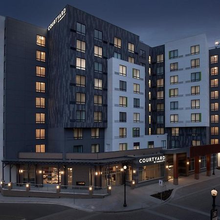 Courtyard By Marriott Nanaimo Hotel Екстериор снимка